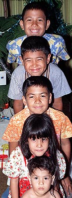 kidscolumn.JPG (32290 bytes)